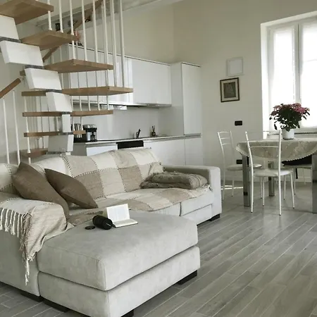 Lake View Apartment Cernobbio